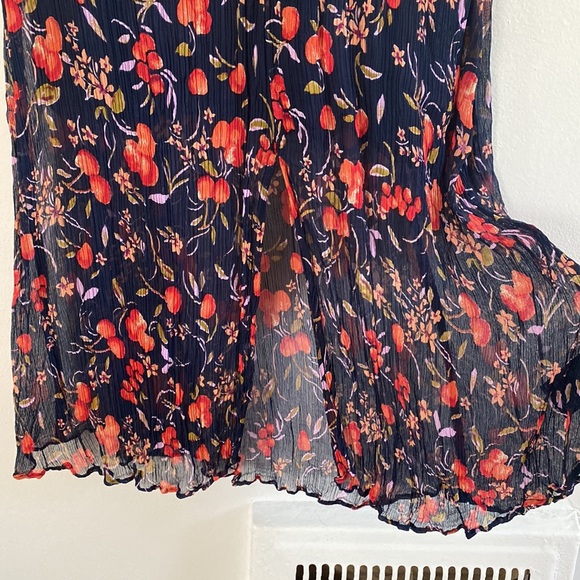 Urban Outfitters Kimchi Floral Midi Dress - Picture 3 of 5